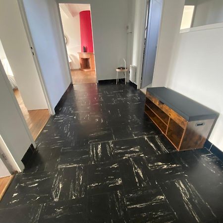 Fabuleux T3 De 85 M2, Situe Au Calme Avec Grand Parking Gratuit Prive ,Fibre Wifi Apartment แซ็ง-โกแด็งส์ ภายนอก รูปภาพ