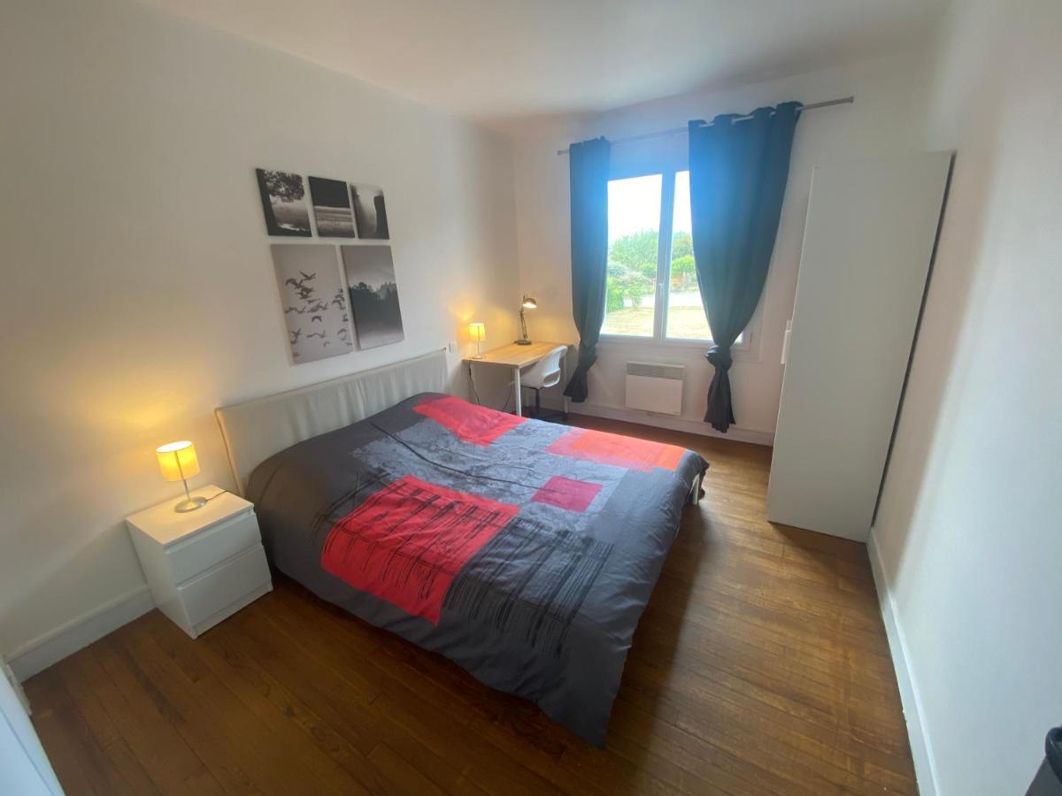 Fabuleux T3 De 85 M2, Situe Au Calme Avec Grand Parking Gratuit Prive ,Fibre Wifi Apartment แซ็ง-โกแด็งส์ ภายนอก รูปภาพ